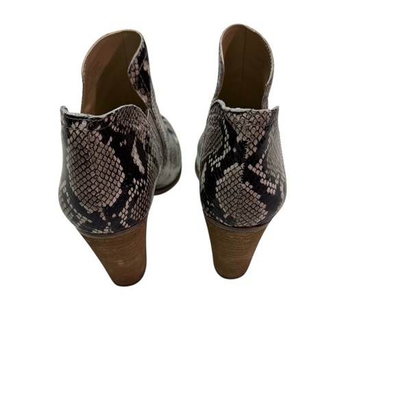 Vince Camuto Famhida Womens Leather Slip On Ankle Boots size 9.5M - Picture 6 of 8